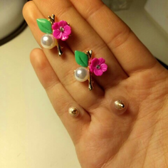 🌺Colorful Flower & Pearl Earrings - Picture 6 of 6